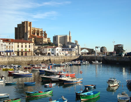 Description: http://www.spainviajes.com/castro_urdiales.jpg